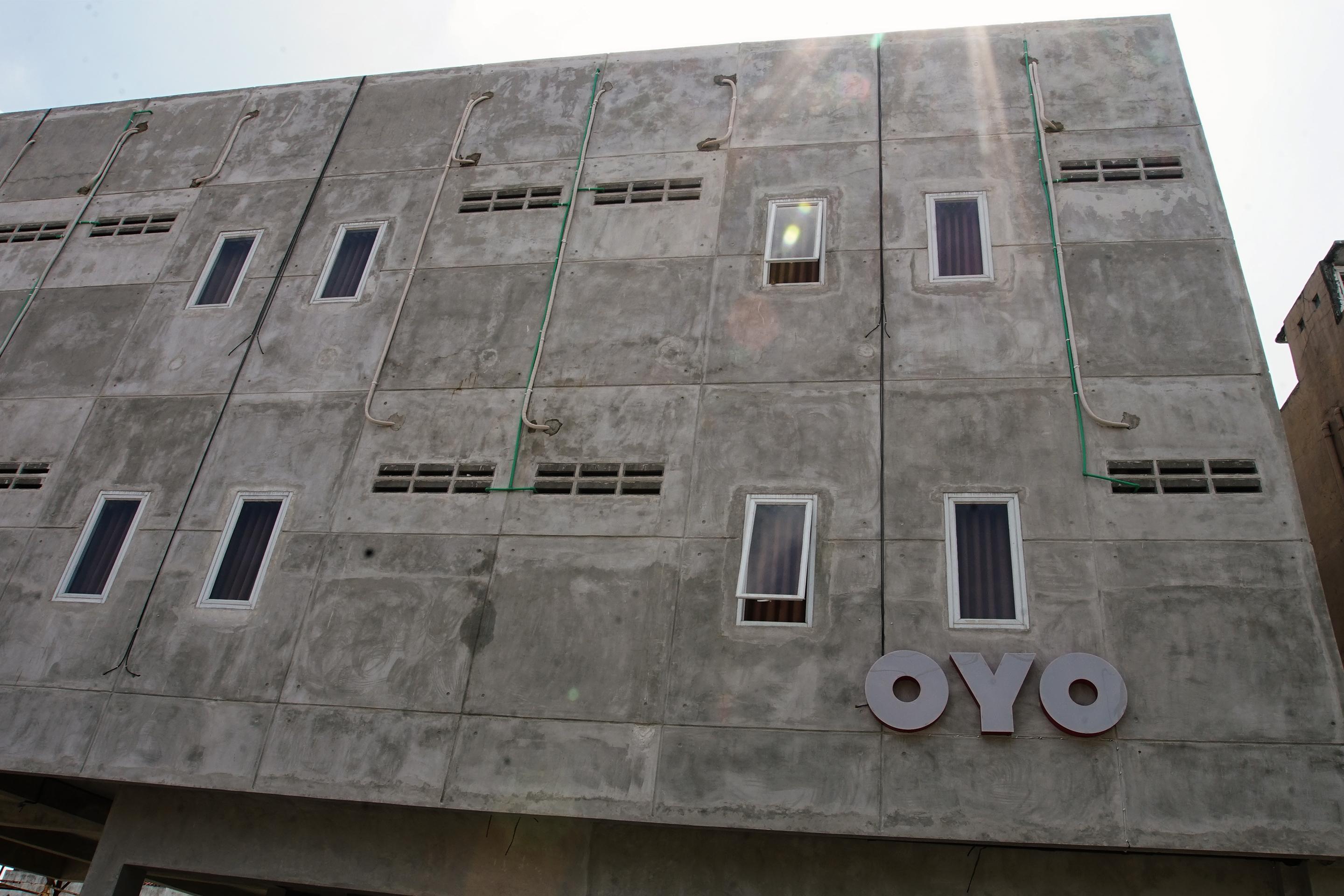 מלון פאלמבאנג Oyo 183 The Pipe House מראה חיצוני תמונה